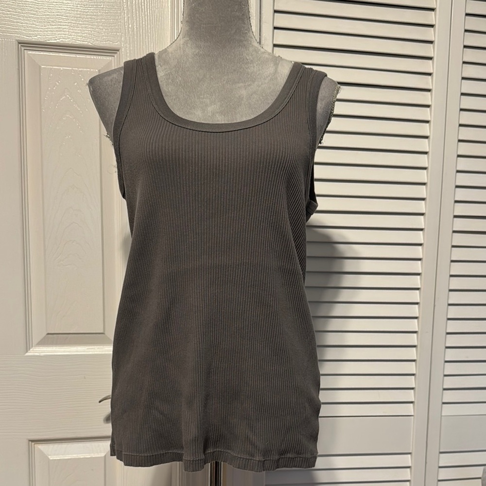 Uniqlo Large Grey Ribbed Tank Top